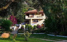 Athina Studio Apartments