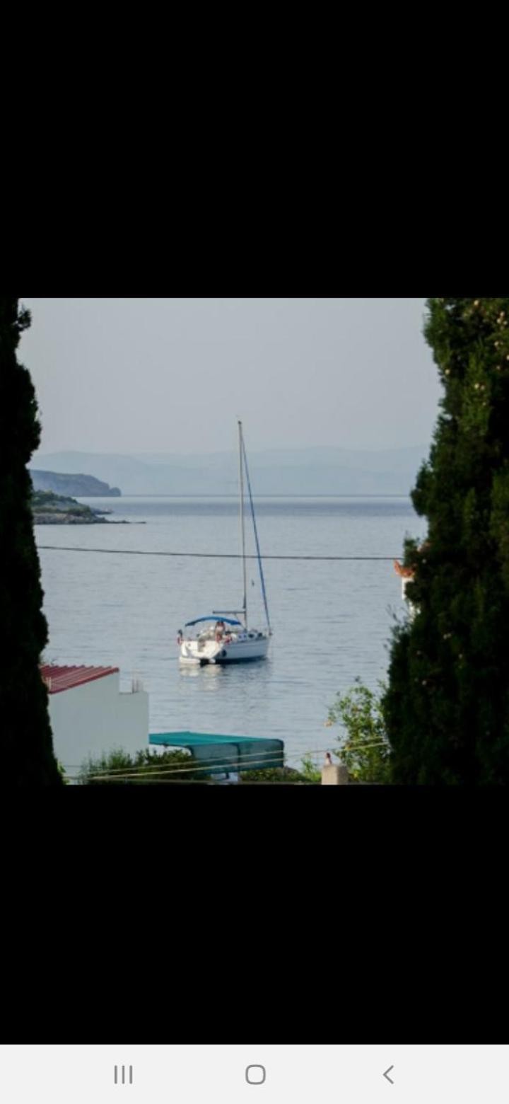 Athina Studio Apartments Kerveli Zimmer foto