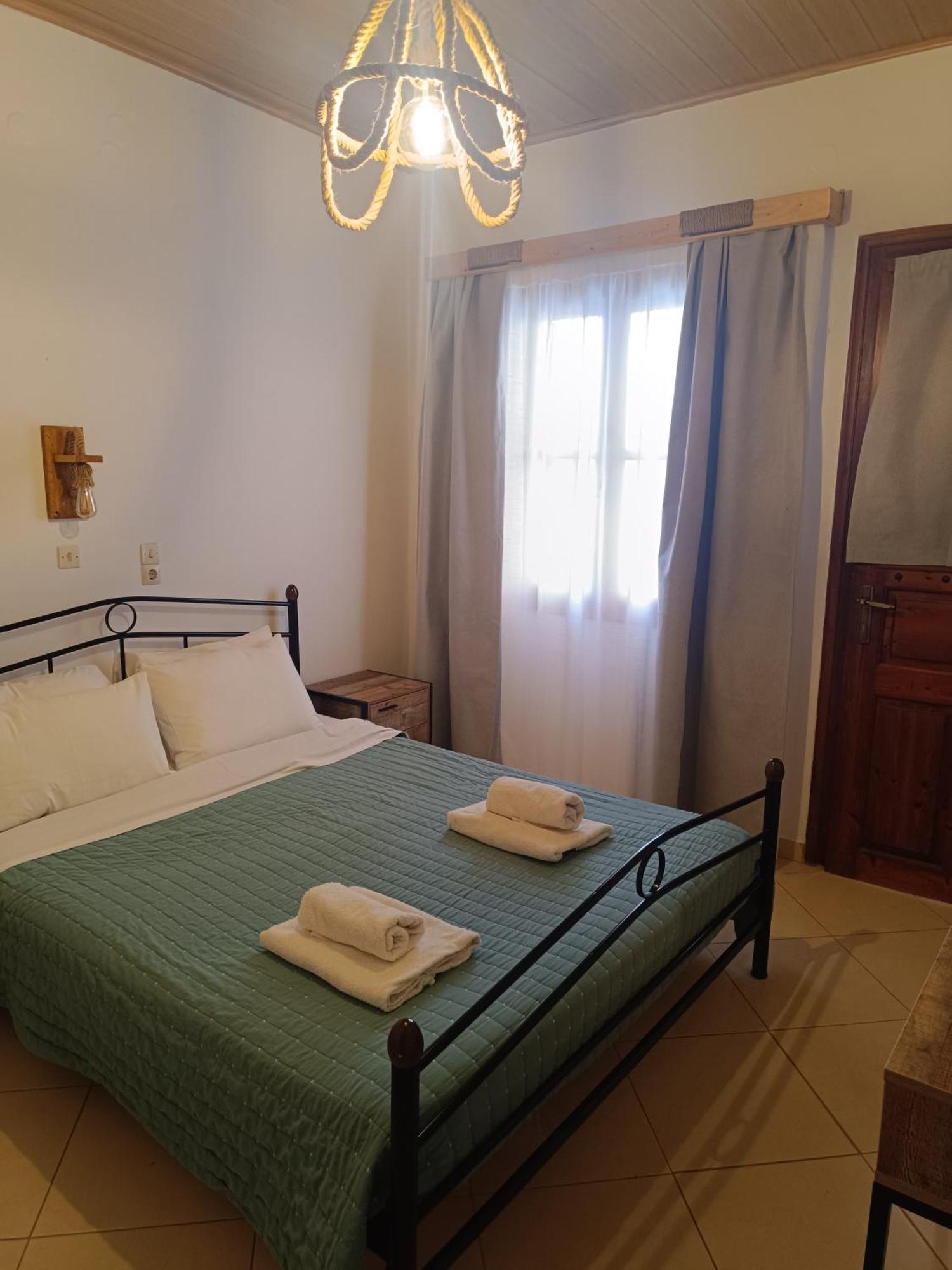 Athina Studio Apartments Kerveli Zimmer foto